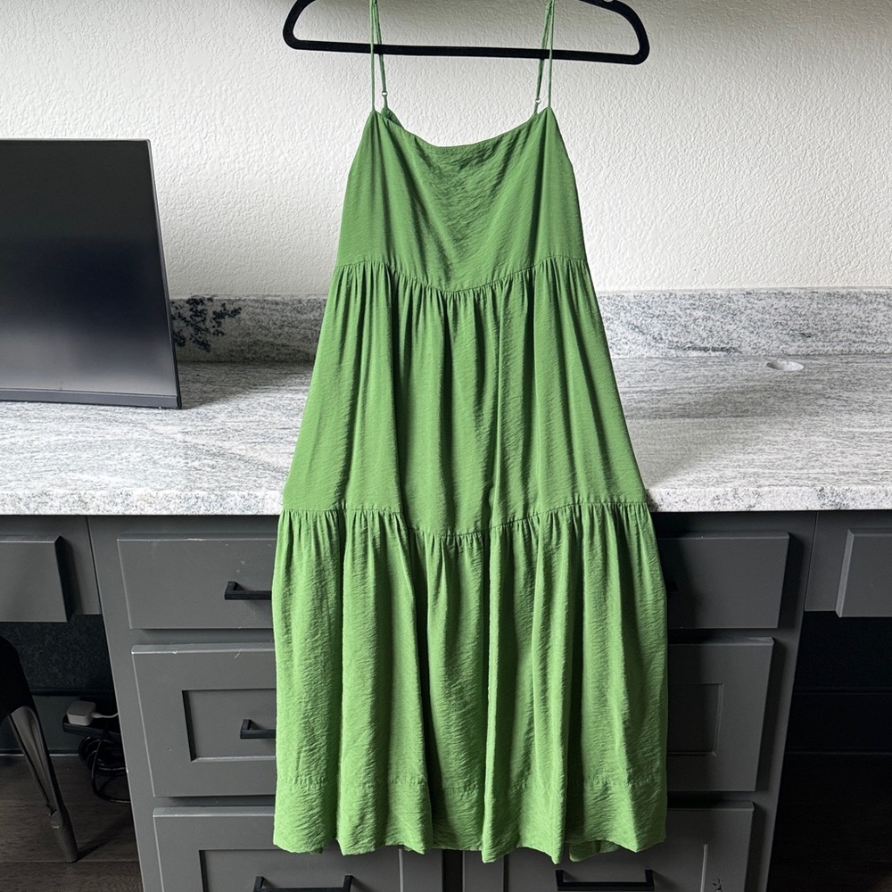 Abercrombie & Fitch Vibrant Green Midi Dress